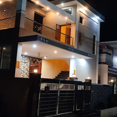 Jo'S Homestay Tiruvannāmalai Exterior photo