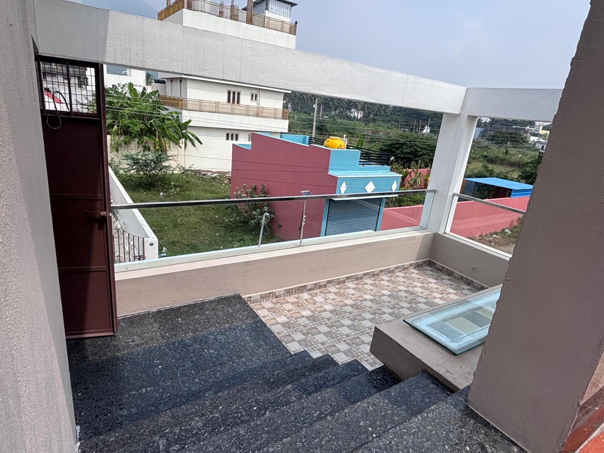 Jo'S Homestay Tiruvannāmalai Exterior photo